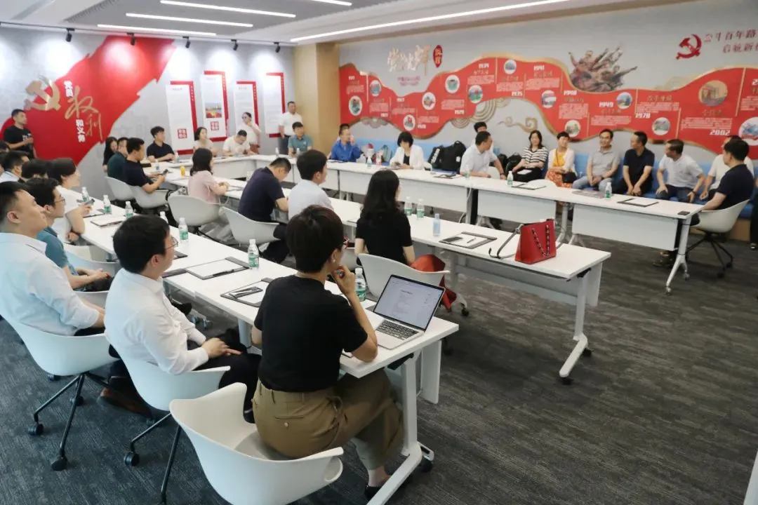 明略科技 X 北大青年CEO俱樂部,共探AI落地應用及未來創新 明略科技 X 北大青年CEO俱樂部,共探AI落地應用及未來創新