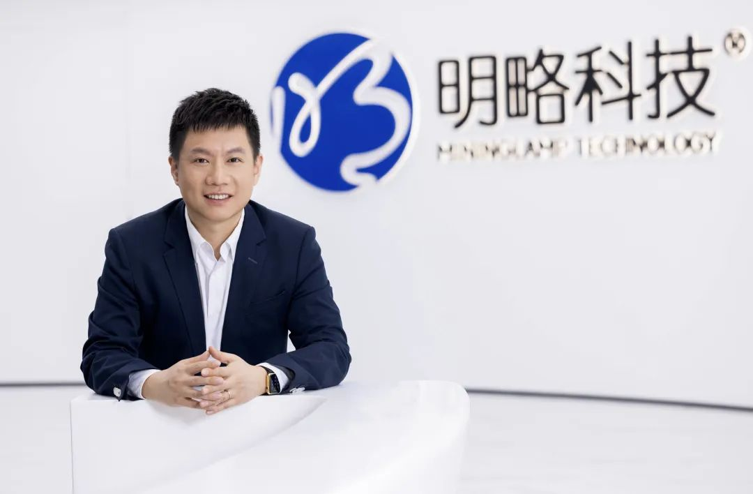 你的企業(yè)準(zhǔn)備好回答這個問題了嗎：2025年，如何用生成式AI實(shí)現(xiàn)生產(chǎn)力提升？